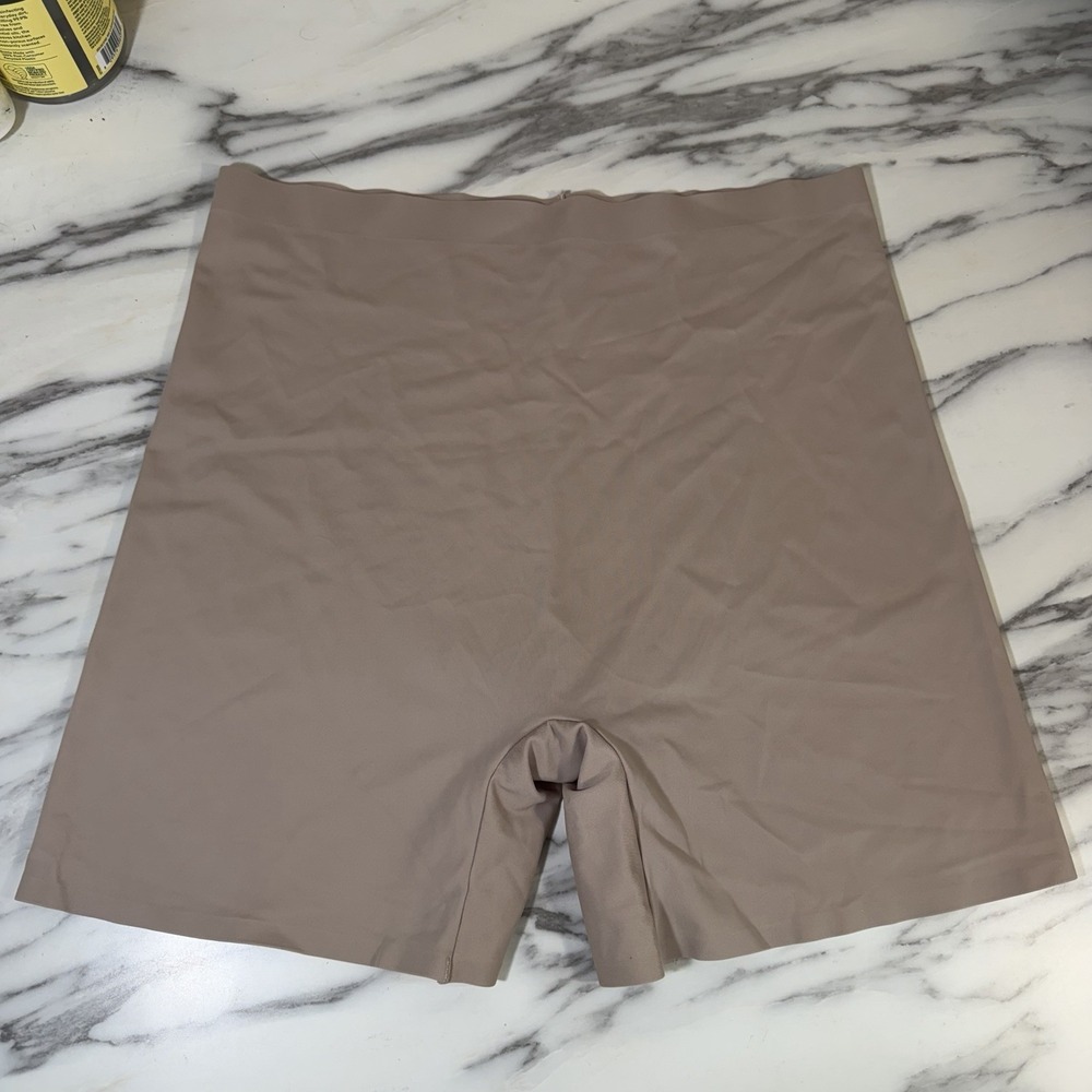 Warners Blissful Benefits Shaping Shorts Beige Tan High Waist Sz XL WT1360